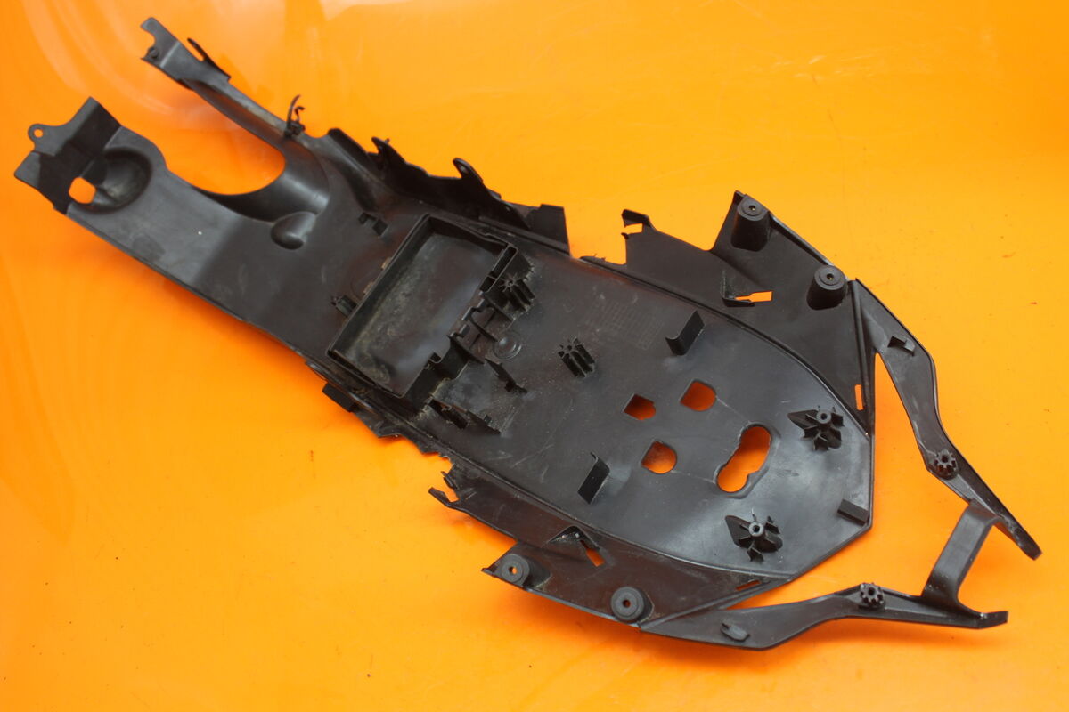 16 17 18 KAWASAKI NINJA ZX10R OEM PLASTIC REAR BACK TAIL 16 17 18 KAWASAKI NINJA ZX10R OEM PLASTIC REAR BACK TAIL