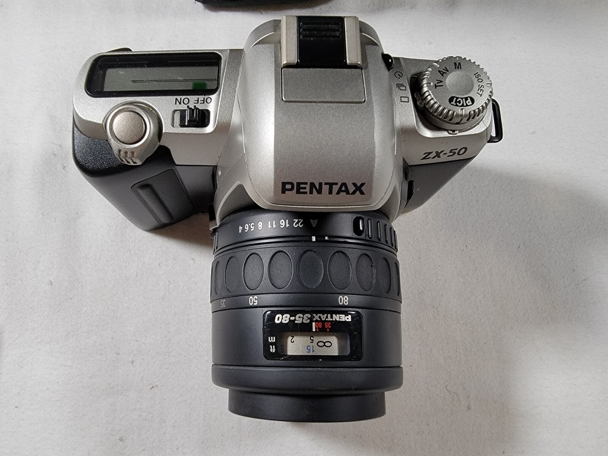 t. 2体セット Pentax ZX-50 35mm SLR Film Camera with 35-80mm Lens, Bundle