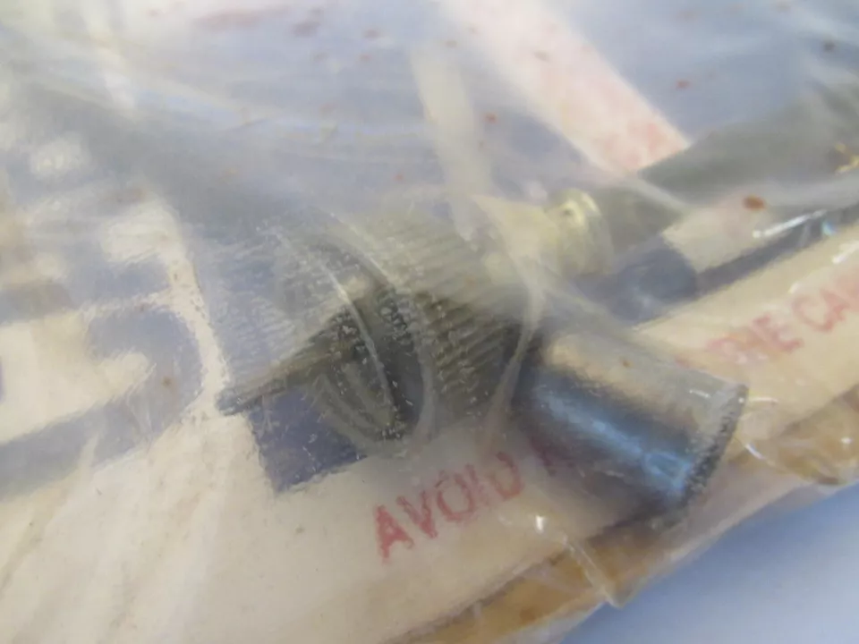 Cable velocímetro GM 25032869 Chevy Pontiac Camaro Firebird 1976-81 nuevo de lote Foto 4 de 4