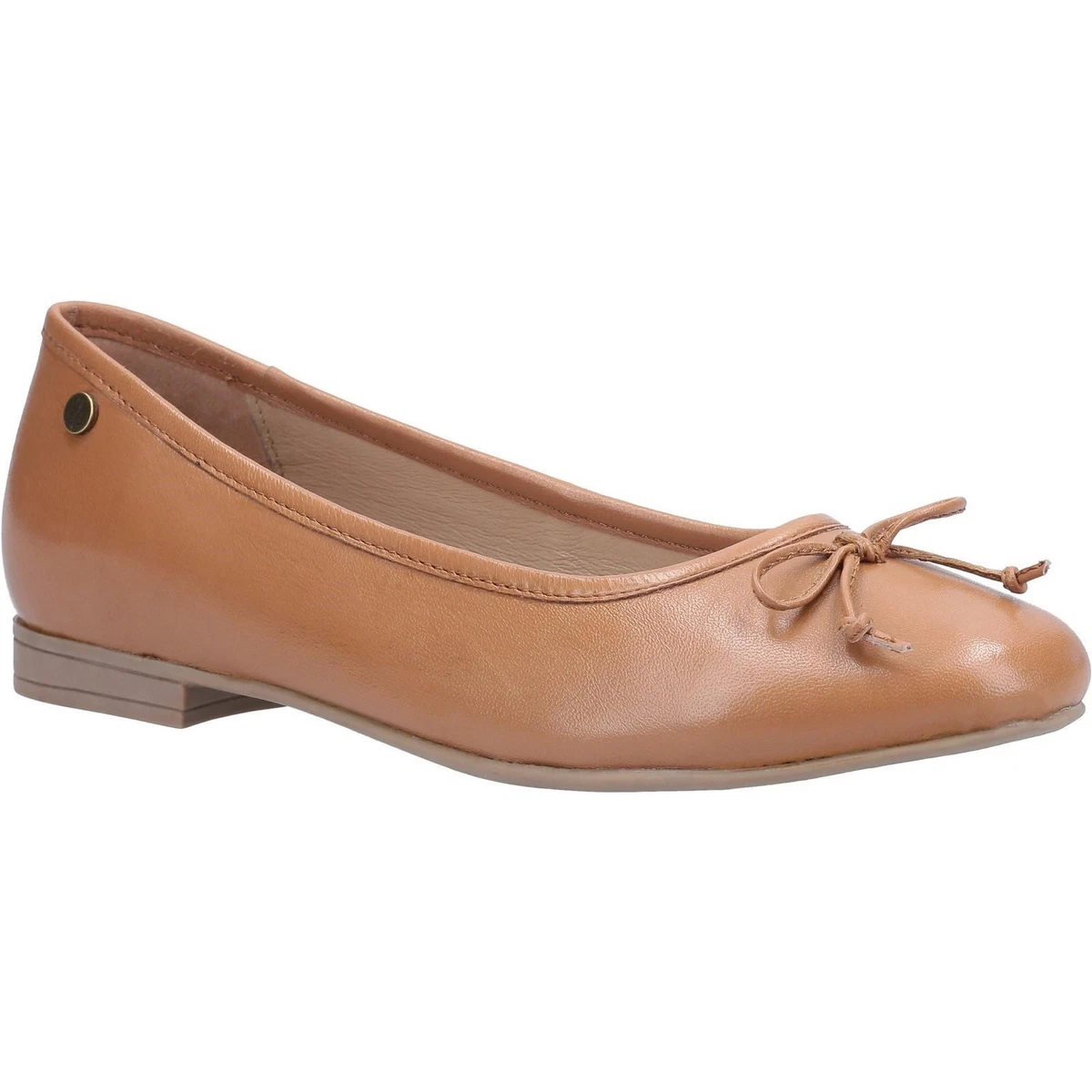 Tan flat shop pumps