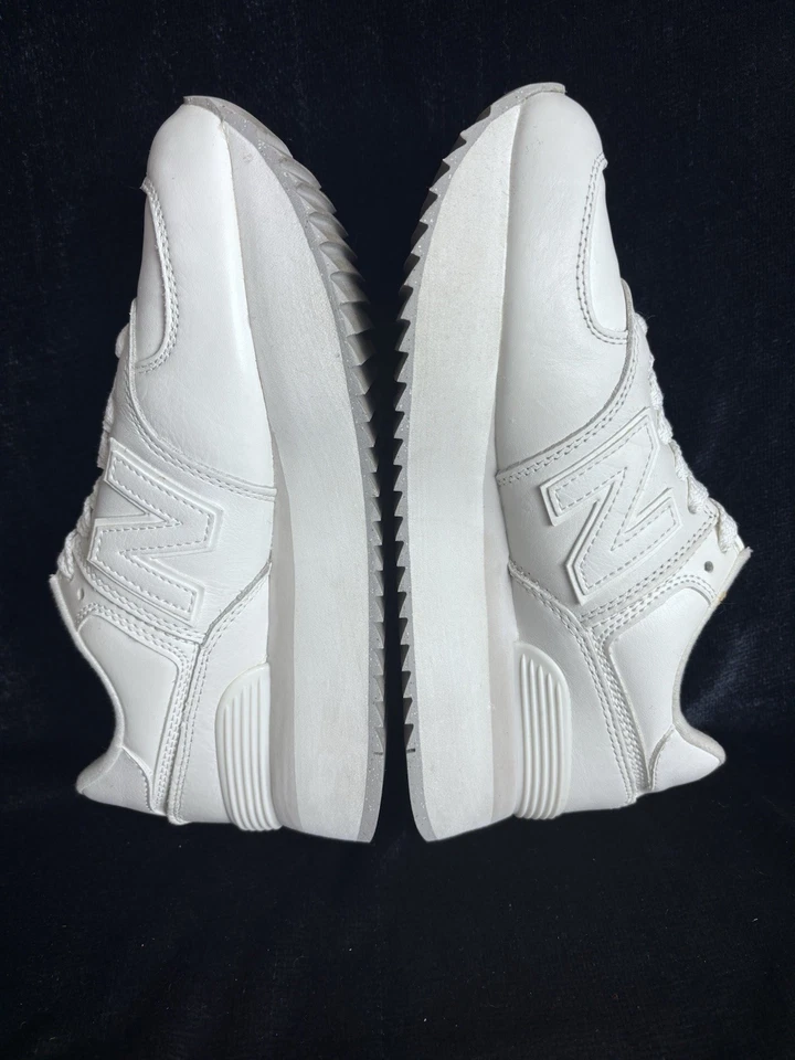 Tênis New Balance 574 Couro Clássico Feminino Tamanho 8 Casual Branco WL574ZFW - Imagem 4 de 4