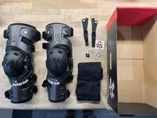Asterisk Carbon Cell 1.0 Knee Braces Pair Large Size OPEN BOX