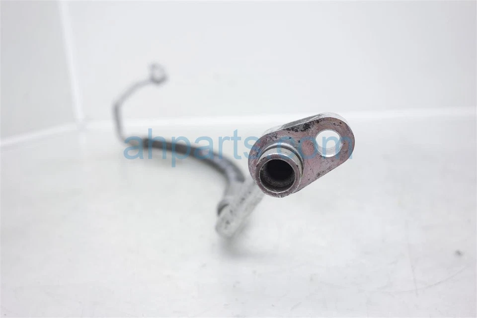 Manguera de descarga de aire acondicionado Nissan Titan 2004-2015 92490-7S000 Foto 2 de 4