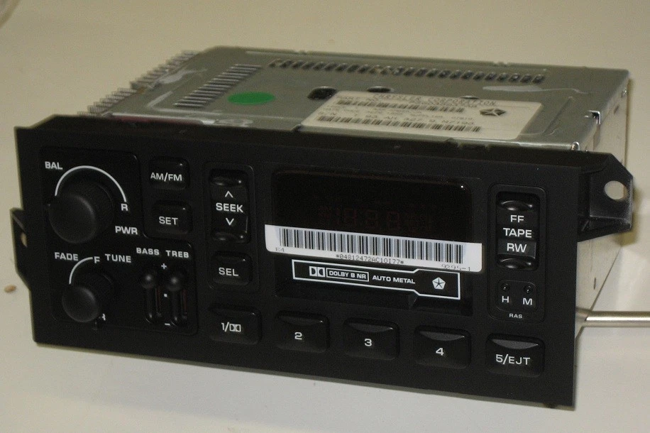 Nuevo OEM DODGE STRATUS/PLYMOUTH BREEZE REPRODUCTOR DE CASSETTE RADIO ESTÉREO Foto 3 de 4