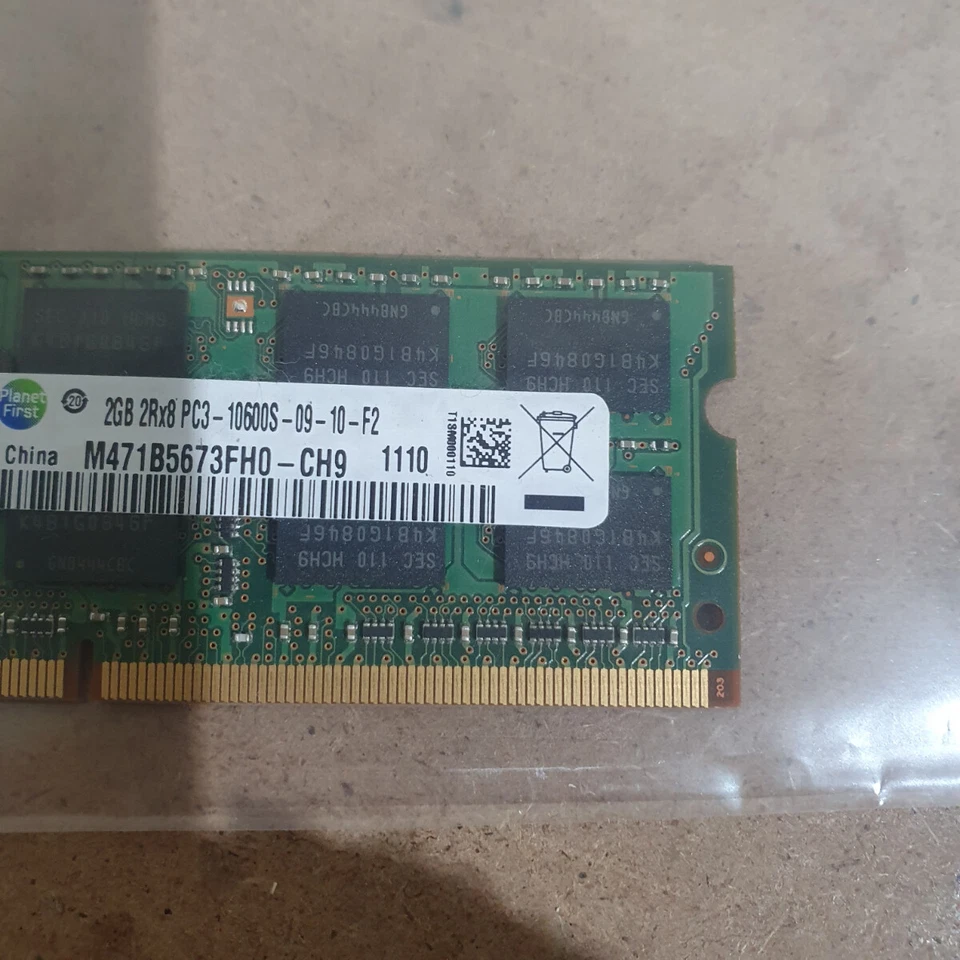 Samsung M471B5673FH0-CH9 2GB 2Rx8 PC3-10600 1333MHz 200-Pin SO-DIMM DDR3 SDRAM - Image 3 of 4