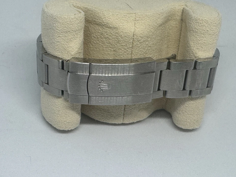 Rolex Oyster Perpetual 124300 Pulsera Oyster de Plata con Bisel de Plata (2023) Foto 4 de 4