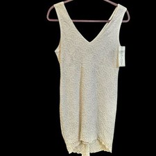 Younique Clothing Sleeveless Off White Lace Dress Size L