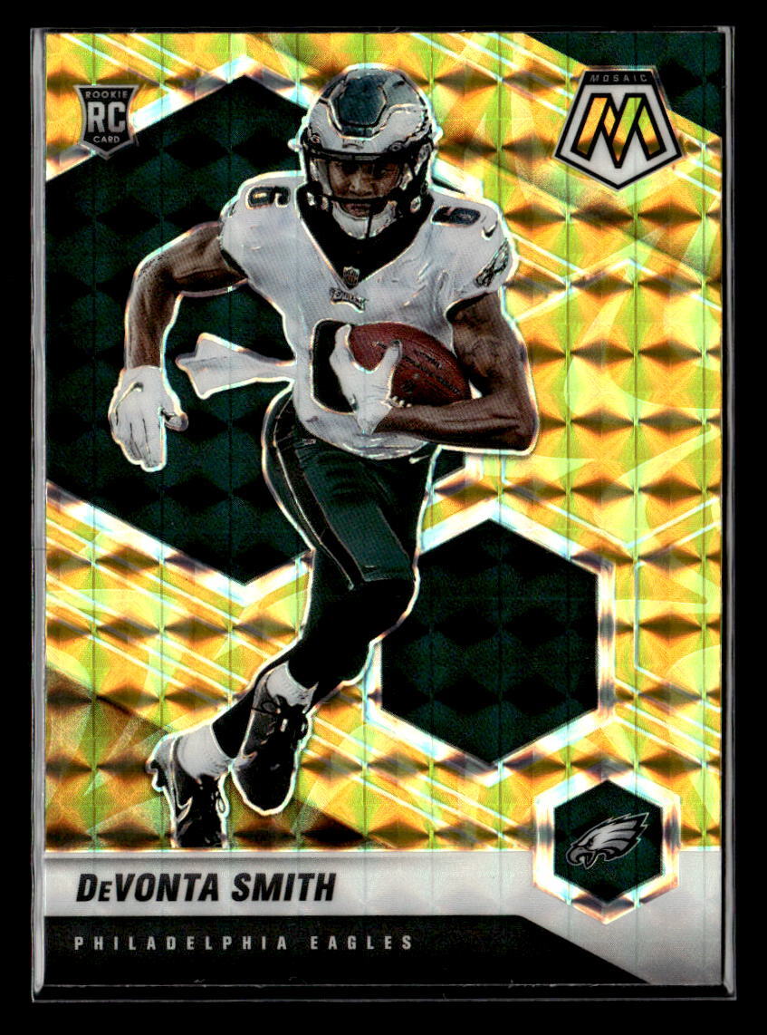 2021 Panini Mosaic Prizm Reactive Yellow #305 DeVonta Smith