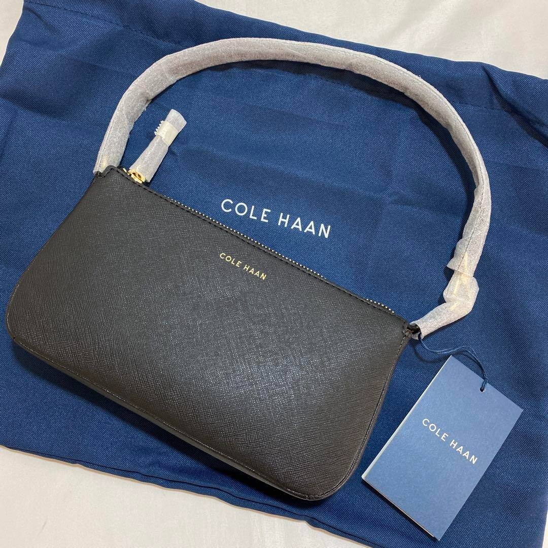Cole Haan Go Anywhere Wristlet Pouch Purse Leather in Black