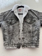 Women  s Vintage 90s Levi  s Sherpa Lined Denim Trucker Jacket Made in USA Size L