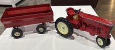 International Harvester 1/16 Tractor And Wagon ERTL Narrow Wheels. Made In USA