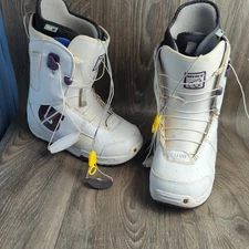 Burton Mint Women’s Snowboard Boots Size 9 White