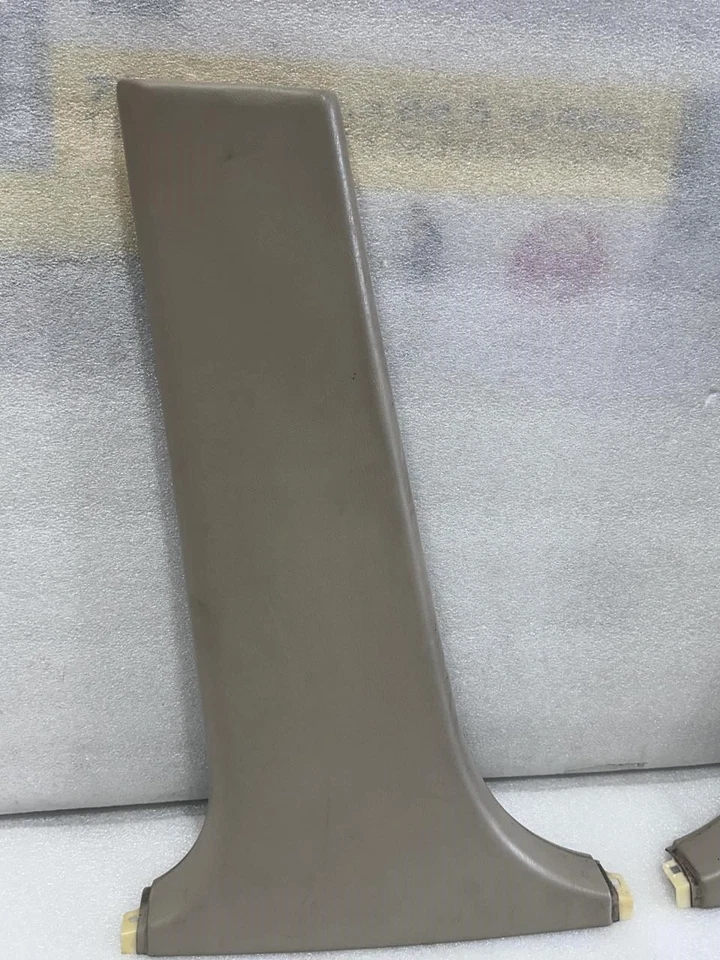 1998 1999 2000 LEXUS LS400 LEFT RIGHT CENTER B PILLAR TRIM PANELS BEIGE LF03 - Image 2 of 4