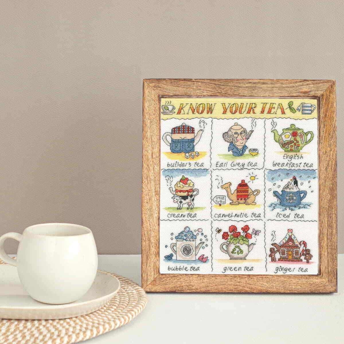 Bothy Threads Kreuzstich-Set 'Know Your Coffee' – Inkl. Stoff, Garn, Nadel & Anleitung, Fertige Größe 26x29 Cm