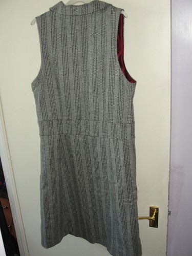 DESIGNER WOOL DRESS - Picture 10 of 12