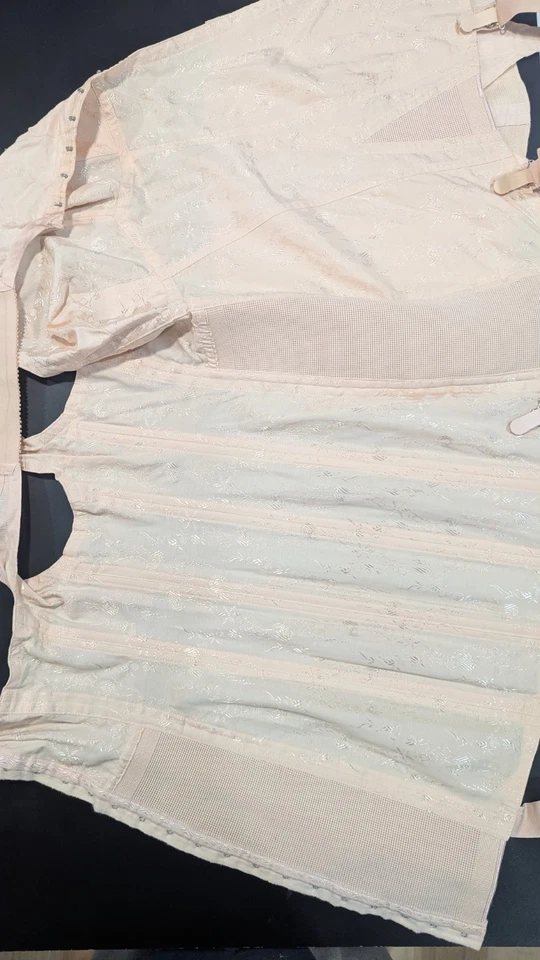 Rengo Vintage Corselet W/Garters Pink Brocade Fabric - Size 39 - Image 4 of 4