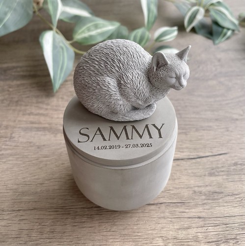 Small Concrete Personalised Cat Urn | cat urn for ashes | Pet Urn | Stone Urn - Picture 2 of 9