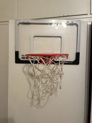 SKLZ Pro Mini Basketballkorb - Indoor Basketballkorb mit Ball