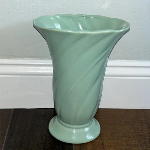 Shawnee USA Pottery Swirl Vase Turquoise Green - ca 1940s 10" Tall