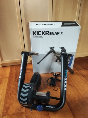 Wahoo KICKR SNAP Rollentrainer (WFBKTR3) guter Zustand gebraucht 