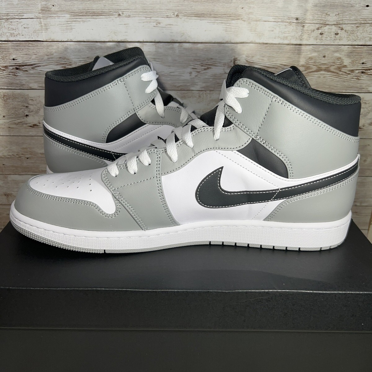 シューズ(男性用) Nike Air Jordan 1 Mid \"Light Smoke Grey Air Jordan 1 Mid Light Smoke Grey Anthracite 554724-078