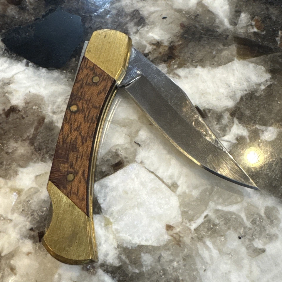 Cuchillo Plegable Vintage Muela España Latón Refuerzos Mango Madera Toledo Foto 4 de 4