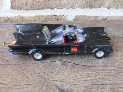 267 CORGI TOYS 1970'S BATMAN BATMOBILE WITH TOW HOOK 267 NICE USED