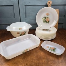 Service Arcopal Rose France 16 pièces – Vaisselle vintage années 70 – Opaline