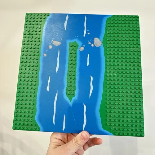 LEGO 309p02 Base Plate 6552 Rocky River Island 32x32 Green Blue Water 1990’s