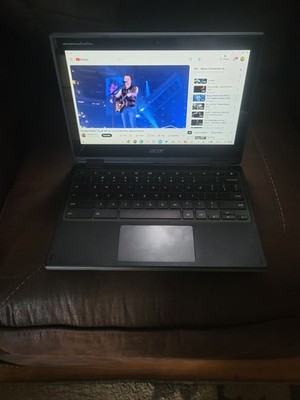 Acer Chromebook R721T Laptop 11.6'' 2-in-1, AMD A6 CPU, 4GB RAM, 32GB Storage