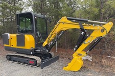 Free Shipping 3.5T Mini Excavator with Hydraulic Thumb 25HP Kubota Engine EPA