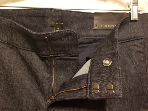 Pantalones de mezclilla Ann Taylor DEVIN de pierna acampanada, algodón, azul oscuro, ins 32,5, talla 12, nuevos con etiquetas - Imagen 4 de 9