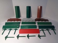 PLASTICVILLE VINTAGE STATION PLATFORMS,ROOFS,SUPPORTS LOT. SEE PHOTOS