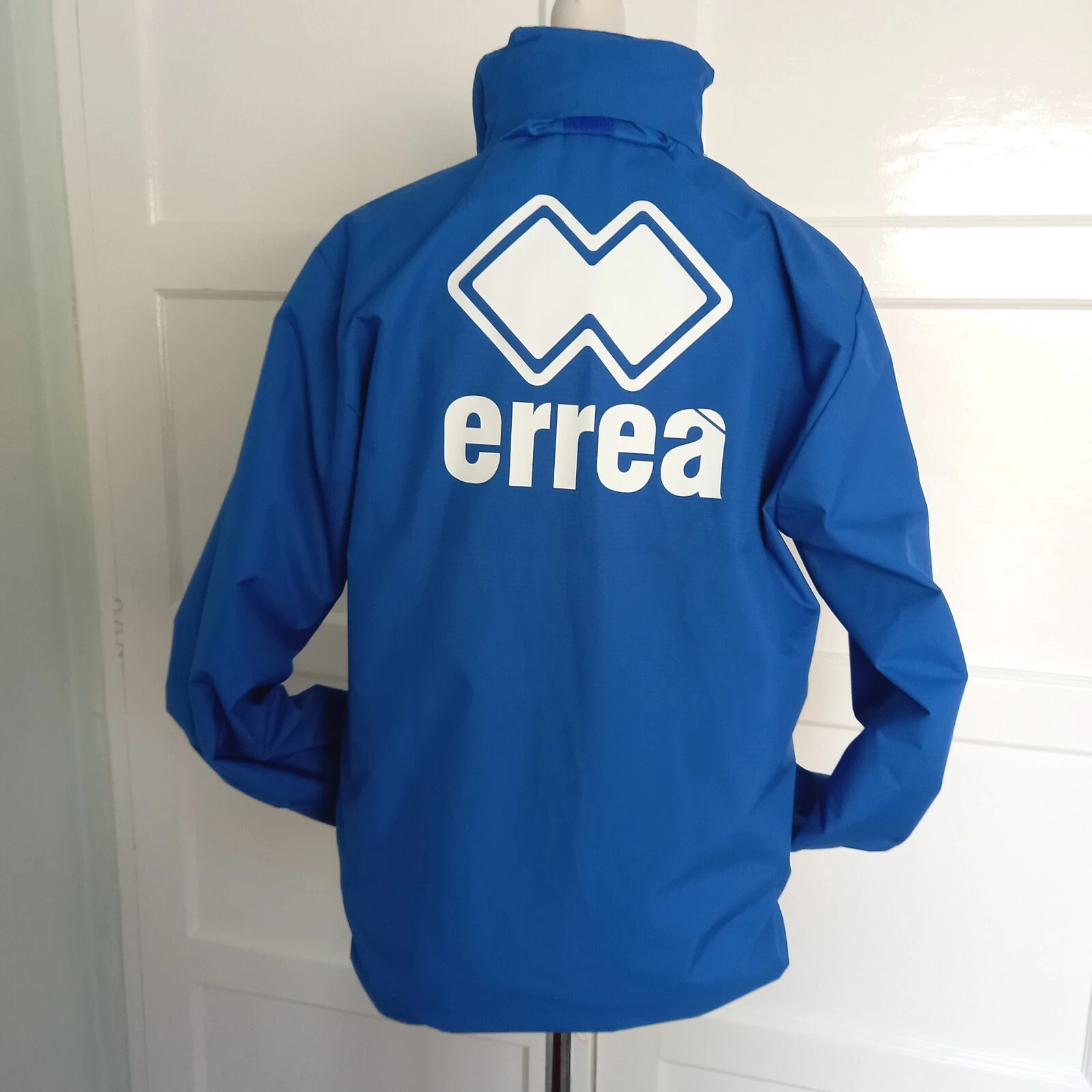 Grimsby FC Errea Blue Lightweight Jacket Wind Breaker Hood Zip Net Lined Medium