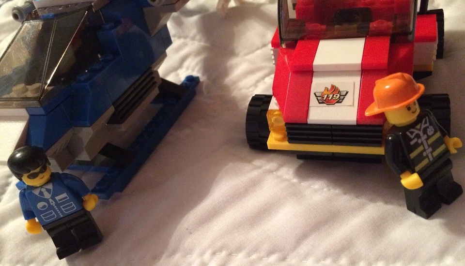 CraZArt SUPER BLOX POLICE HAWK COPTER & Fire Buggy - Image 3 of 4