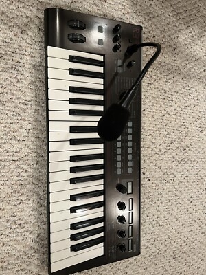 Korg R3 Keyboard Synthesizer 