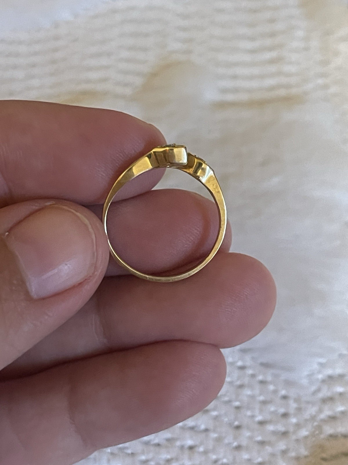 14K Solid Gold Ring - image 1