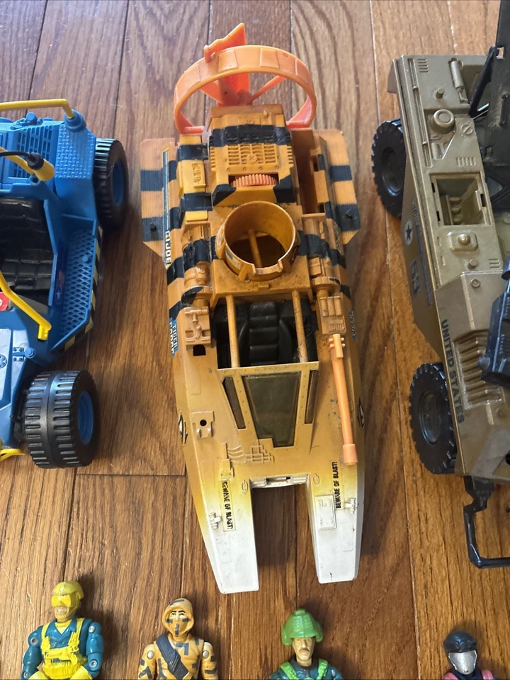 MIXED Lot Of Vintage 80s GI JOE Action Figures Vehicles & Parts Sky Creeper - Image 3 of 4