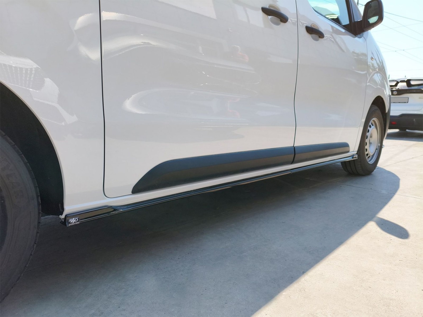 Side Skirts Extensions for Vauxhall Vivaro-e I (K0) Medium 2020- Black thumbnail 6