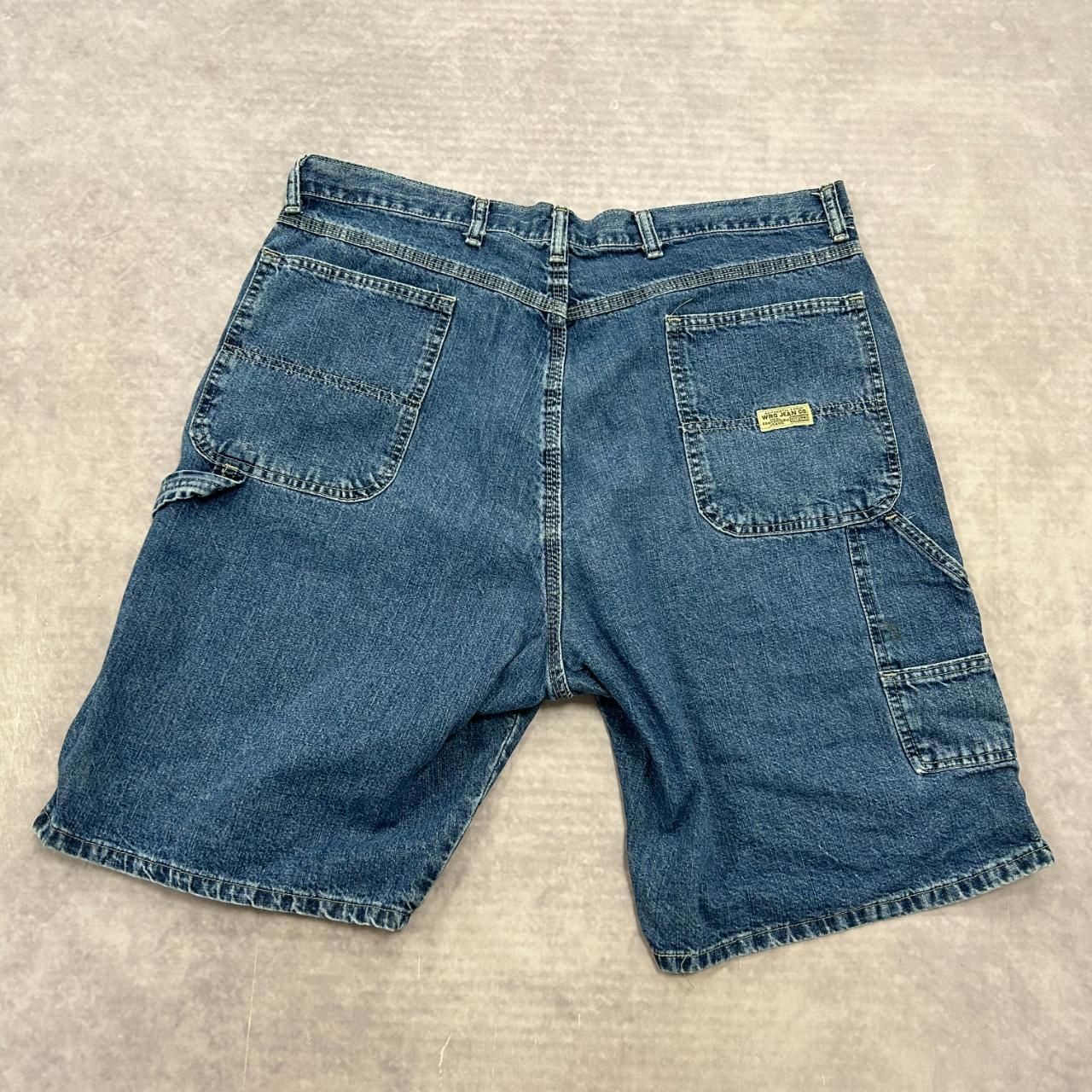 Wrangler Denim Shorts Utility cargo jean shorts / jorts Men's 38 thumbnail 4