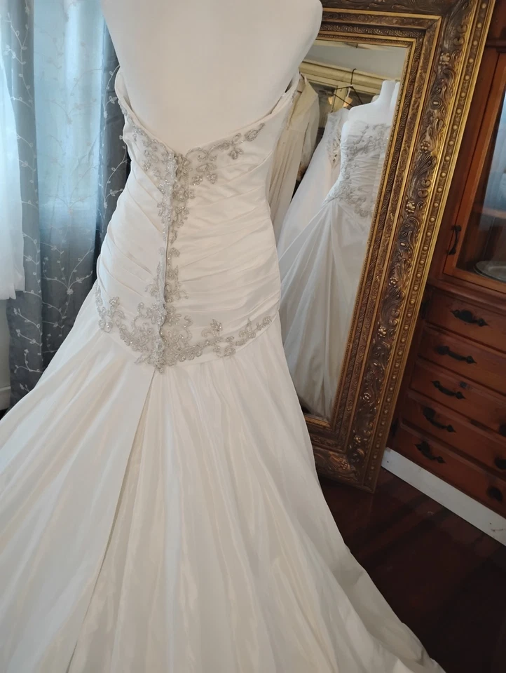 Vestido de novia exclusivo para mujer Bridal By ACE talla 8 marfil champán Foto 4 de 4