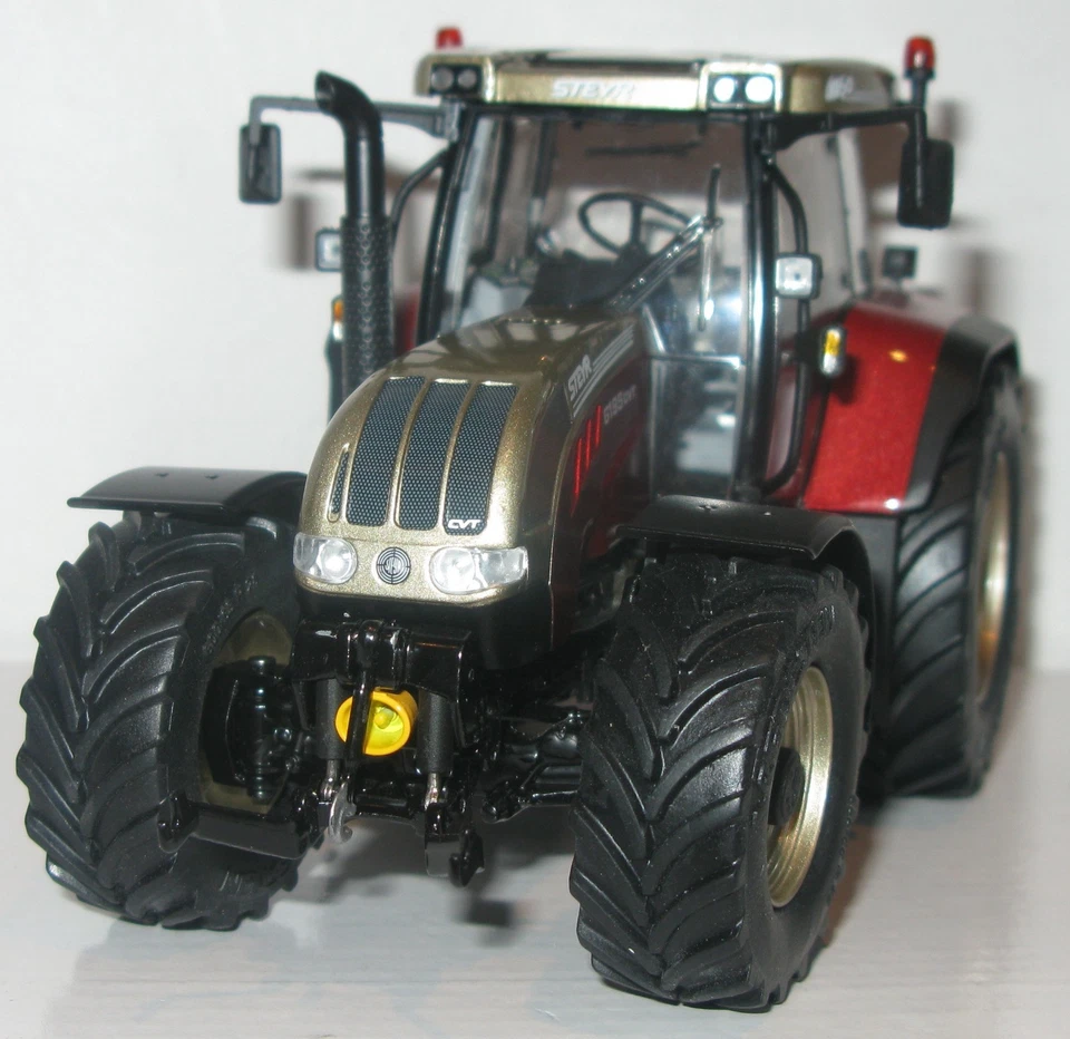 Marge Models 1:32 2221 60 Years Jubilee Ltd Ed Red & Gold Steyr Tractor CVT 6195 - Image 3 of 4