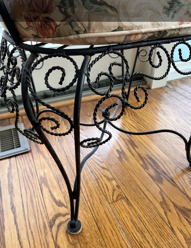 Hermosa silla de jardín de hierro forjado de lujo Foto 4 de 4