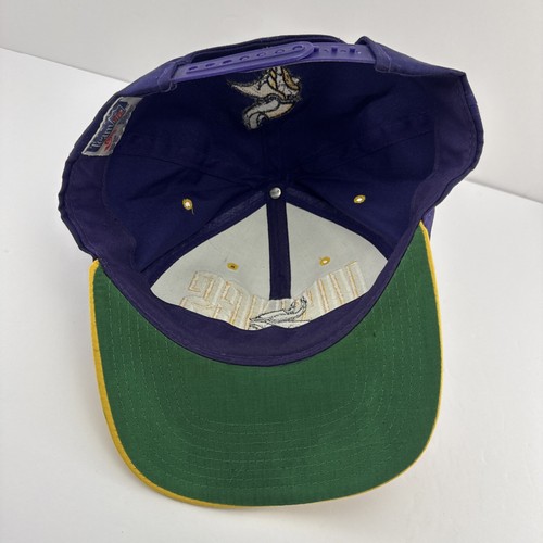 De colección AJD MINNESOTA VIKINGS Gorra/Gorra Snapback Púrpura Amarillo NFL De Colección - Imagen 10 de 18