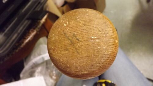 Batte de baseball en bois vintage « It's a Wilson » WILSON terrain de