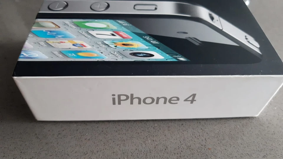 Apple iPhone 4 A1332 Smartphone - 16GB Black WITH ORIGINAL BOX 2010 MC603IP/A - Imagen 4 de 4