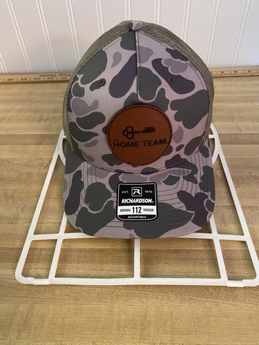 Gorra gorra con cierre a presión de camionero malla Richardson logotipo "Home Team".  Color camuflaje verde - Imagen 1 de 8