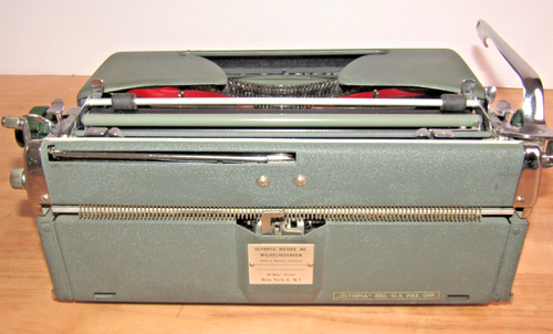 VTG Olympia SM4 Deluxe Green Portable Manual Typewriter 1958 w/ Dark Green Keys - Picture 11 of 20