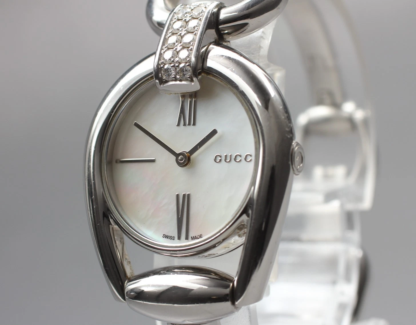 [Quasi come nuovo] Orologio Vintage Gucci Horsebit 139 5 Shell Quadrante Diamante Quarzo Donna