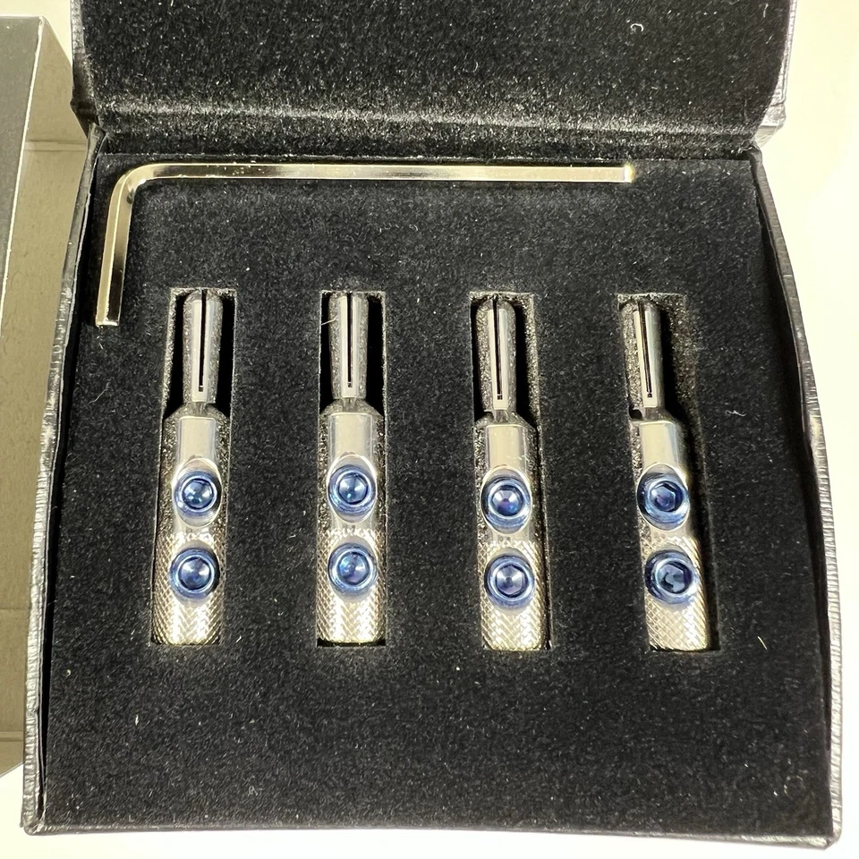 Juego de 4 piezas Oyaide Banana Plug SRBN Direct plateado y chapado en rodio con llave Foto 3 de 4